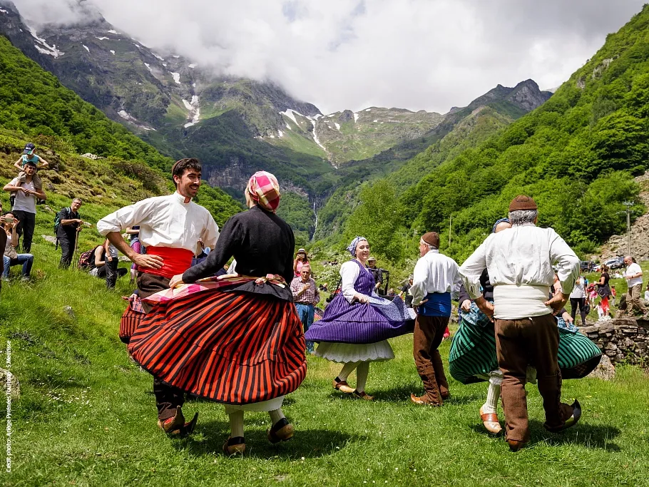 Folklore Ariège Pyrénées